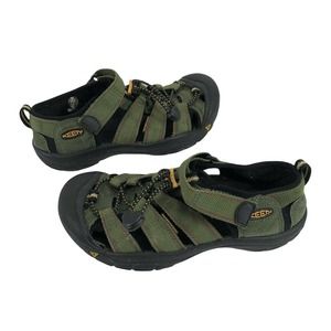 Keen Newport H2 Kids Youth Green Waterproof Sz 2 Sandals Unisex Boys Girls EUC